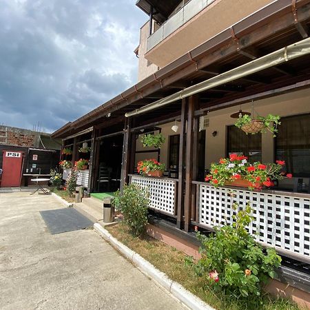 Pensiunea Camena Piatra Neamţ Exterior foto