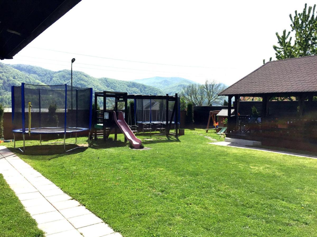 Pensiunea Camena Piatra Neamţ Exterior foto